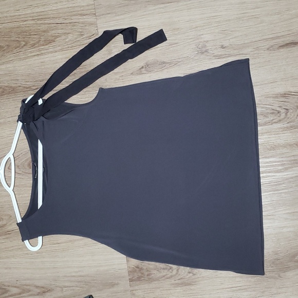 Banana Republic Tie Shoulder Tank - Picture 1 of 9